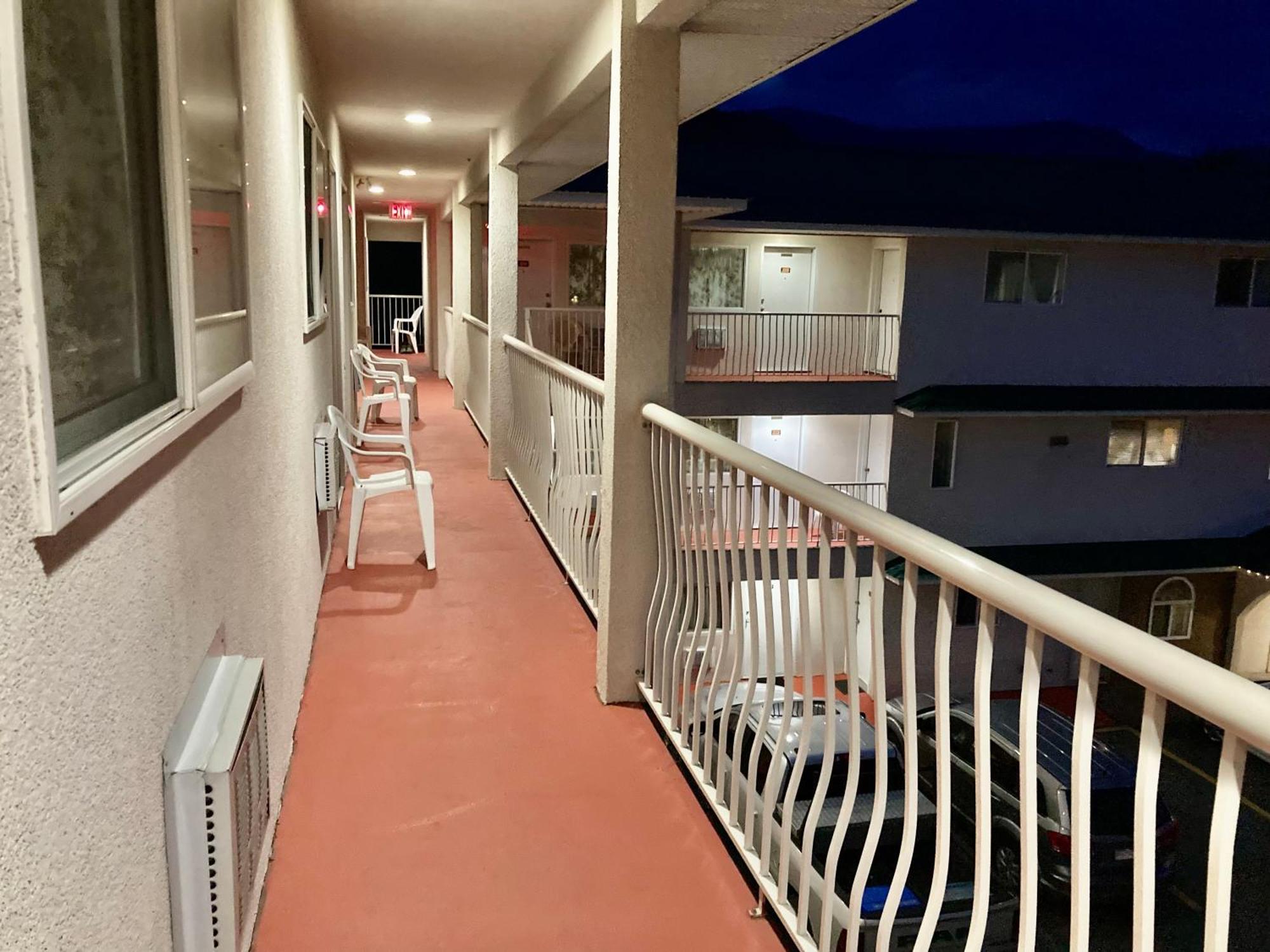 Motel 99 Grand Forks Zewnętrze zdjęcie